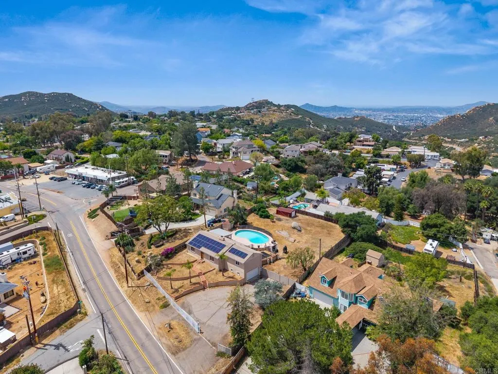 https://cdn.realtyfeed.com/cdn/127/306697389/420a1f822b75e64c3d1c020f595f979a.webp