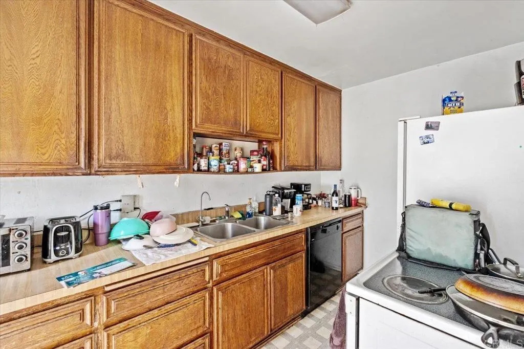 https://cdn.realtyfeed.com/cdn/127/306697391/00922fd41e6454b3152a25b12b2743bc.webp