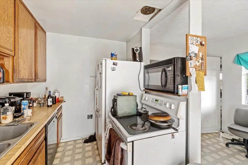 https://cdn.realtyfeed.com/cdn/127/306697391/1d55597b8e18bcccd5c14826f8688ee9.webp