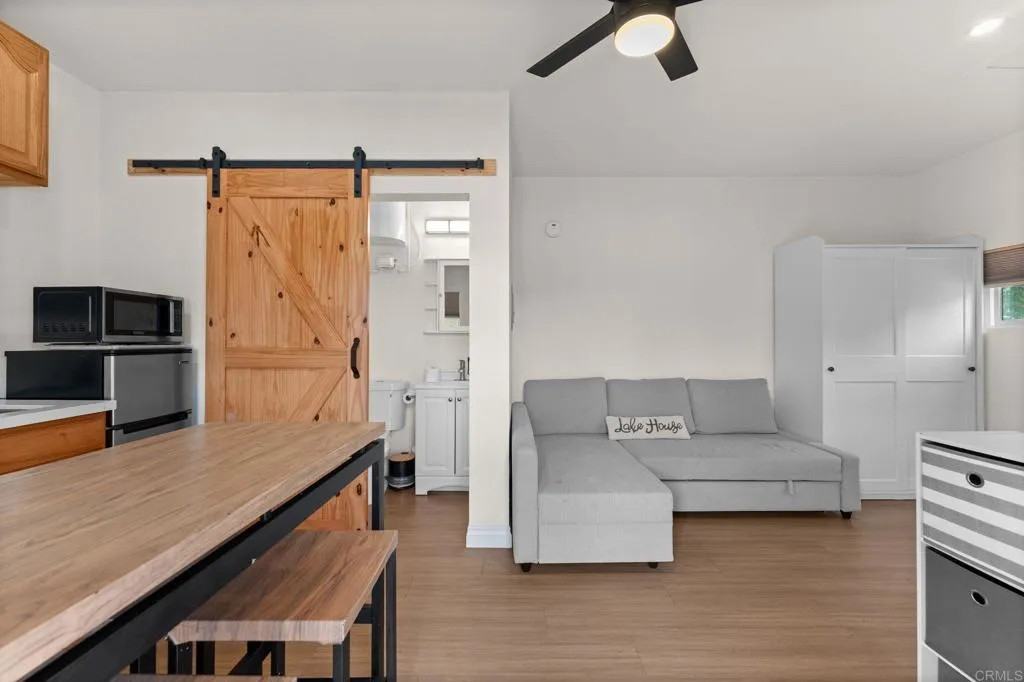 https://cdn.realtyfeed.com/cdn/127/306697419/4b01b60ad902367c02ea6e551a9ace30.webp