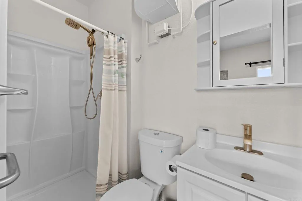 https://cdn.realtyfeed.com/cdn/127/306697419/620ad816c34ed7441d1e93eb544cee3e.webp