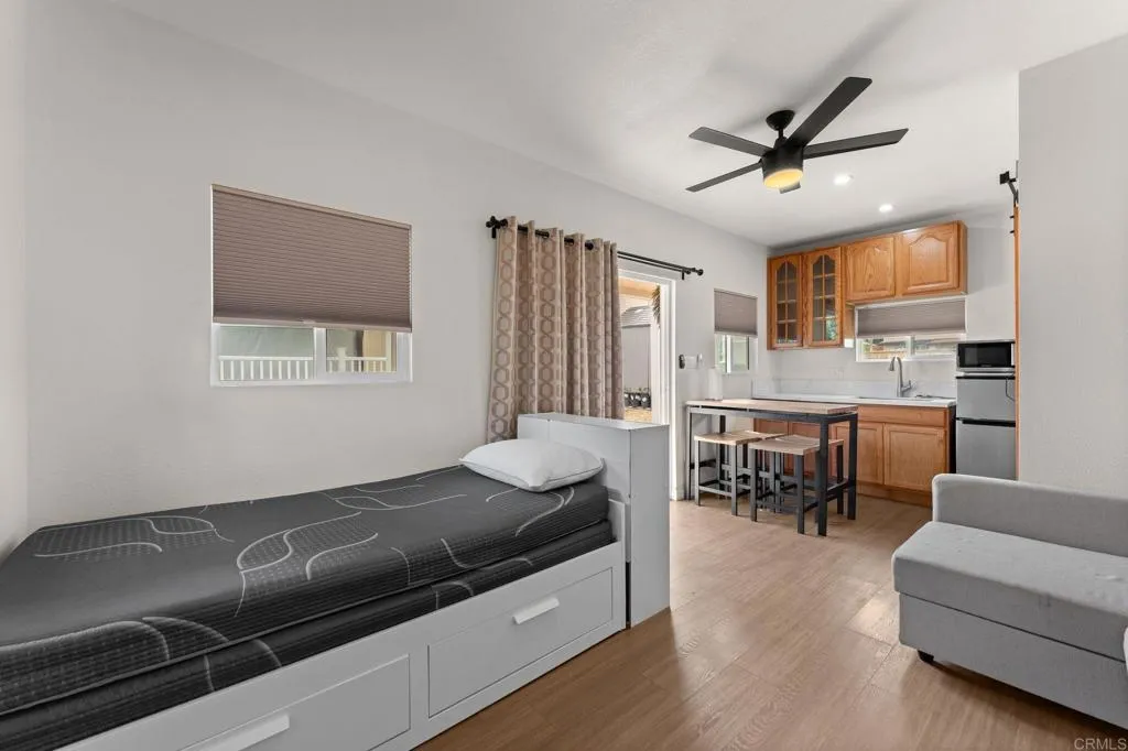 https://cdn.realtyfeed.com/cdn/127/306697419/8a1e693cc53ddd3b9c1e6fcc08ebf4e5.webp