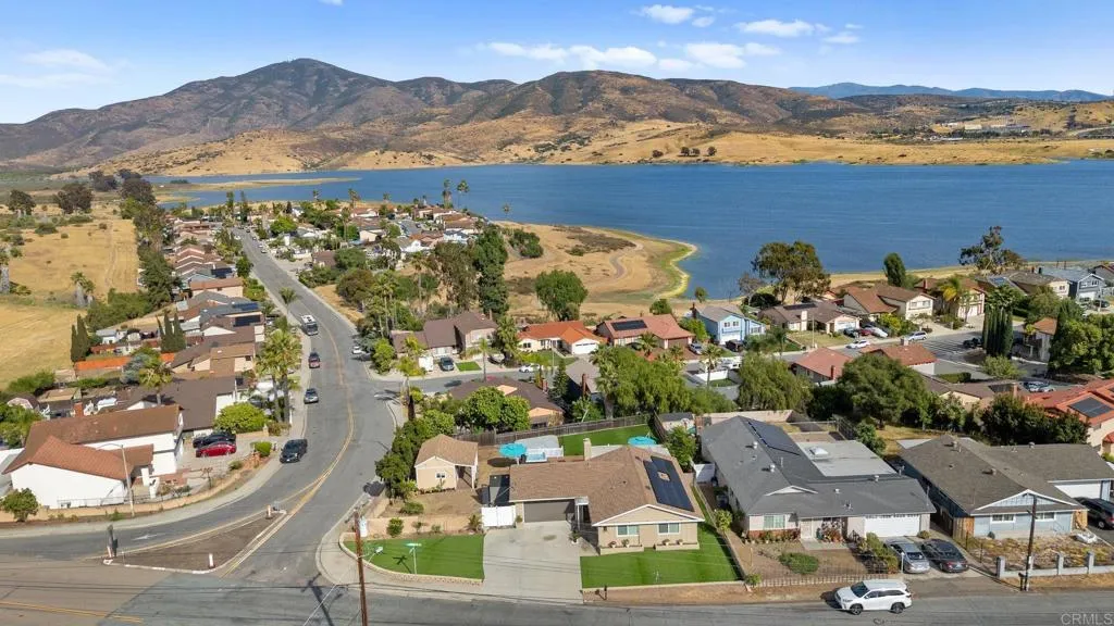 https://cdn.realtyfeed.com/cdn/127/306697419/aab6e4c011c25689a06df90d887463c7.webp