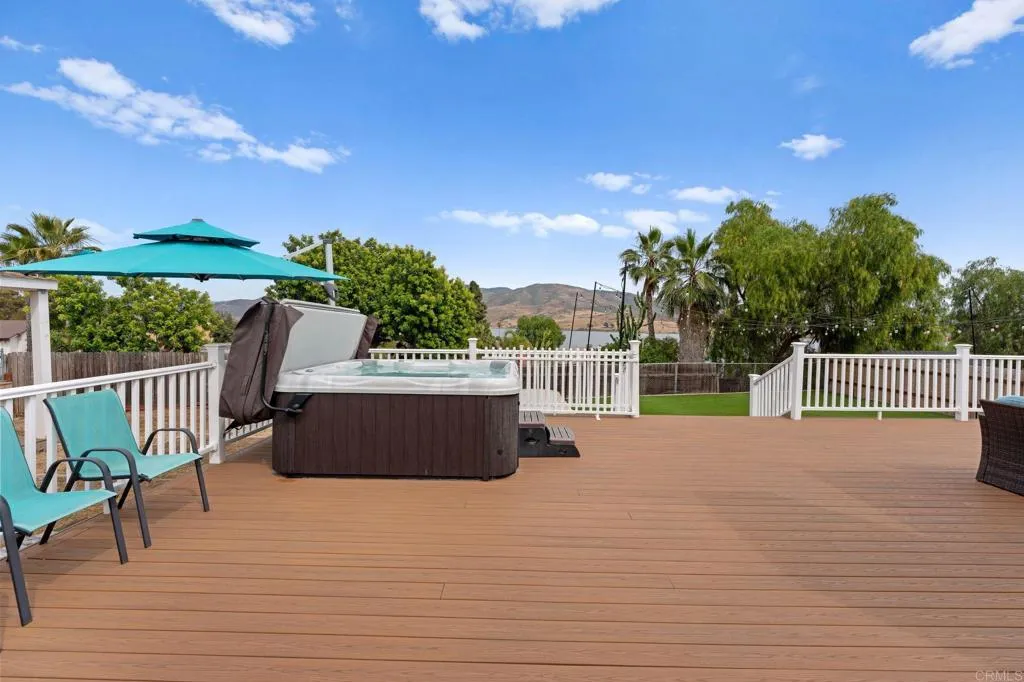 https://cdn.realtyfeed.com/cdn/127/306697419/e5131d3a48dae7a493721f1b21312e8f.webp
