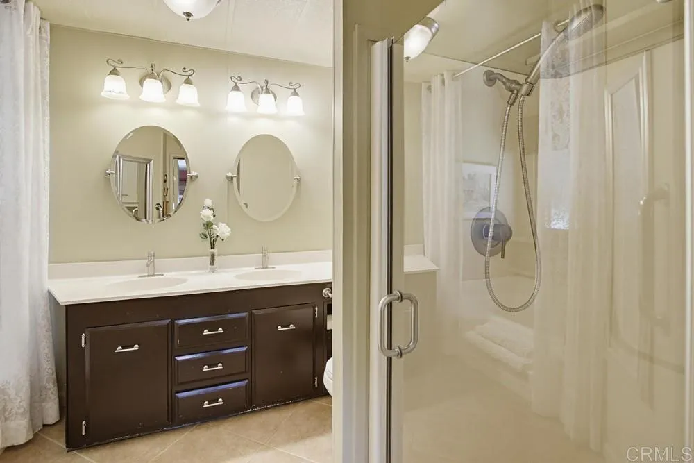 https://cdn.realtyfeed.com/cdn/127/306697439/377a4f7393fbf4a8e3fd7451dcdc7def.webp