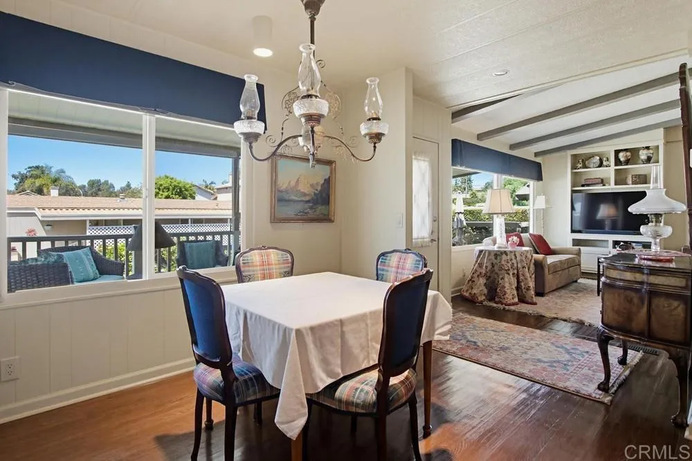 https://cdn.realtyfeed.com/cdn/127/306697439/8cc45043804e9f0c579219010f1eef58.webp