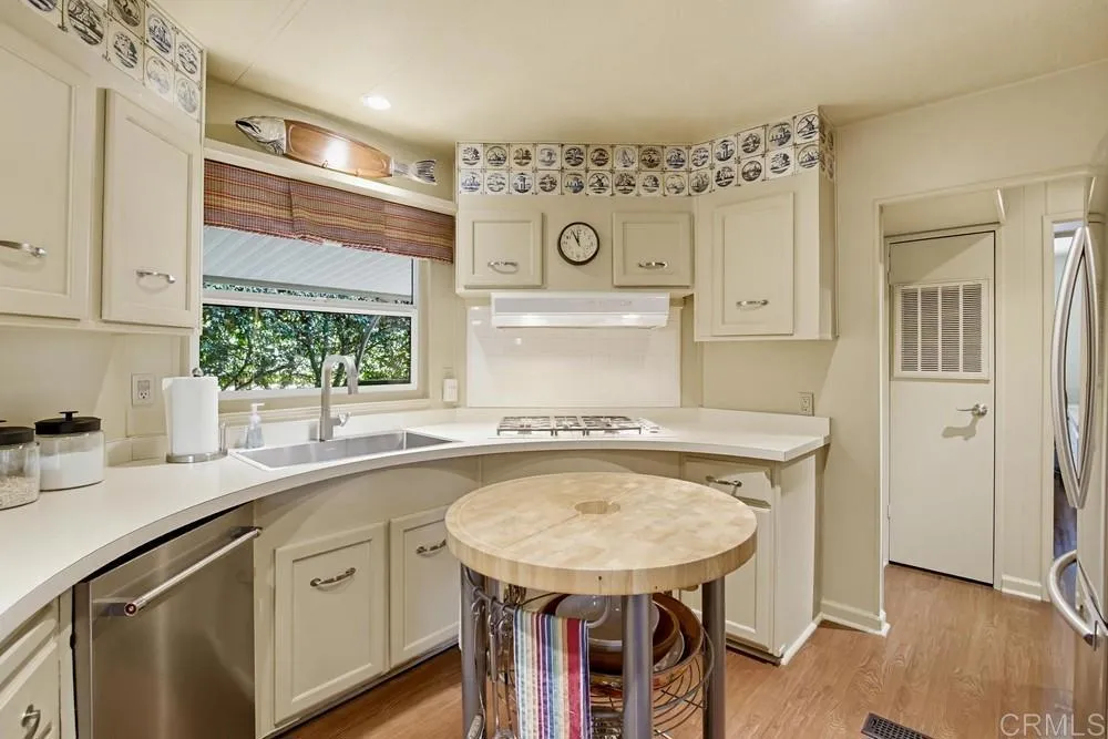 https://cdn.realtyfeed.com/cdn/127/306697439/cc4e06cb9049effe55147e148179a5f1.webp