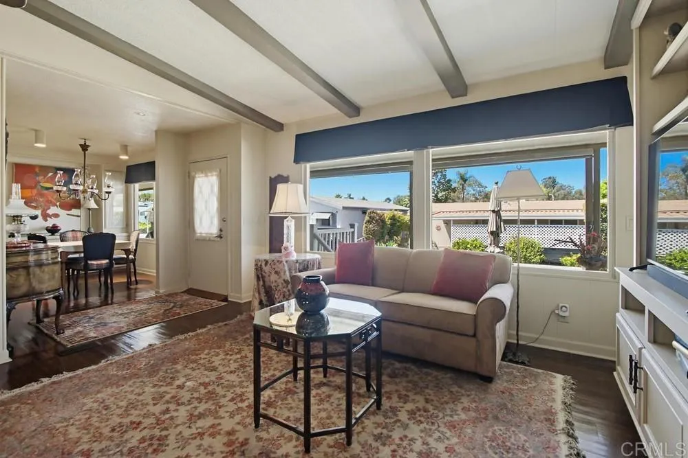 https://cdn.realtyfeed.com/cdn/127/306697439/ff618fea54e0a51f8d347e37ddf098ab.webp