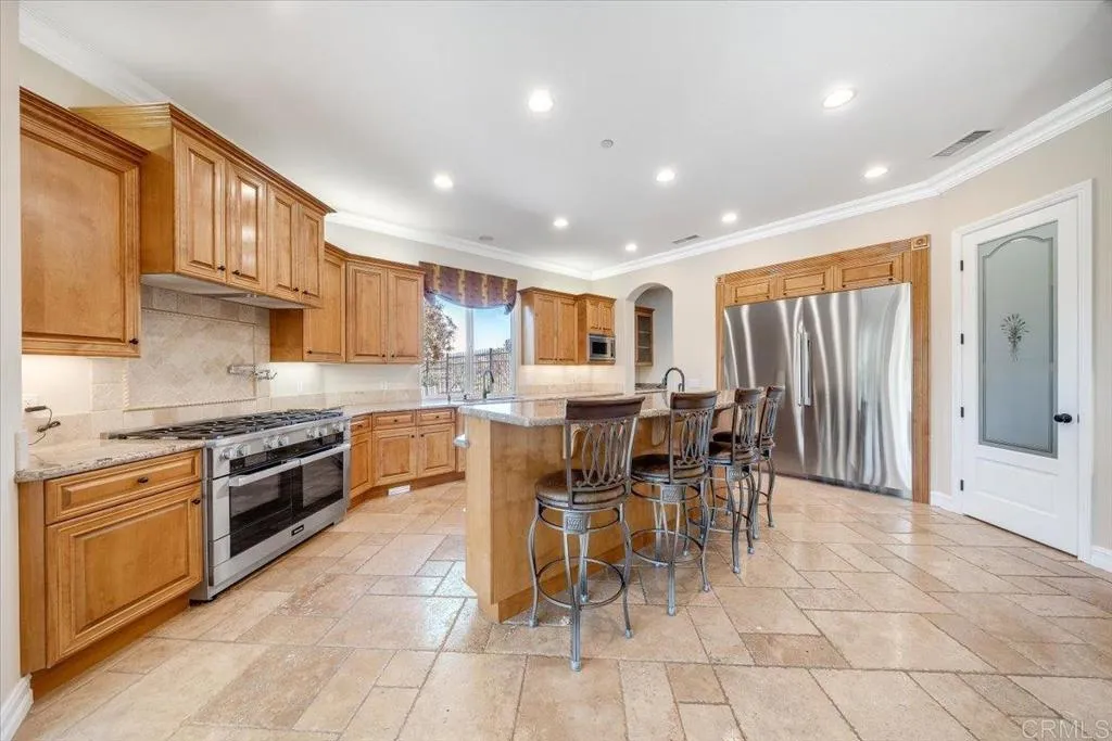 https://cdn.realtyfeed.com/cdn/127/306697489/096b7c6a0c26c745c5e1a40fff19a269.webp