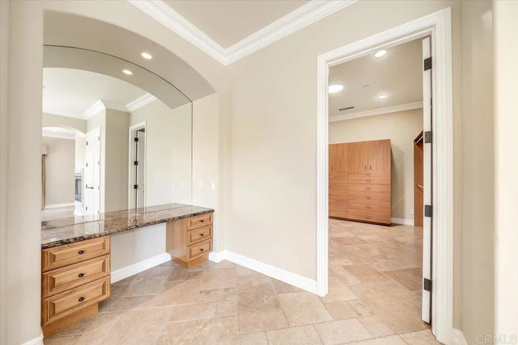 https://cdn.realtyfeed.com/cdn/127/306697489/28efe802fdc0ec9be2a481060eec1d58.webp