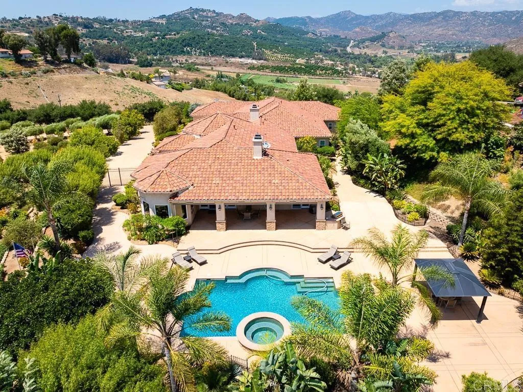 https://cdn.realtyfeed.com/cdn/127/306697489/4ee71f45bc8064734c44dbbdf595c0b9.webp