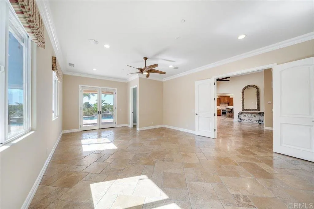 https://cdn.realtyfeed.com/cdn/127/306697489/8e0b280f0784932a2bfcf8724e49c4dc.webp