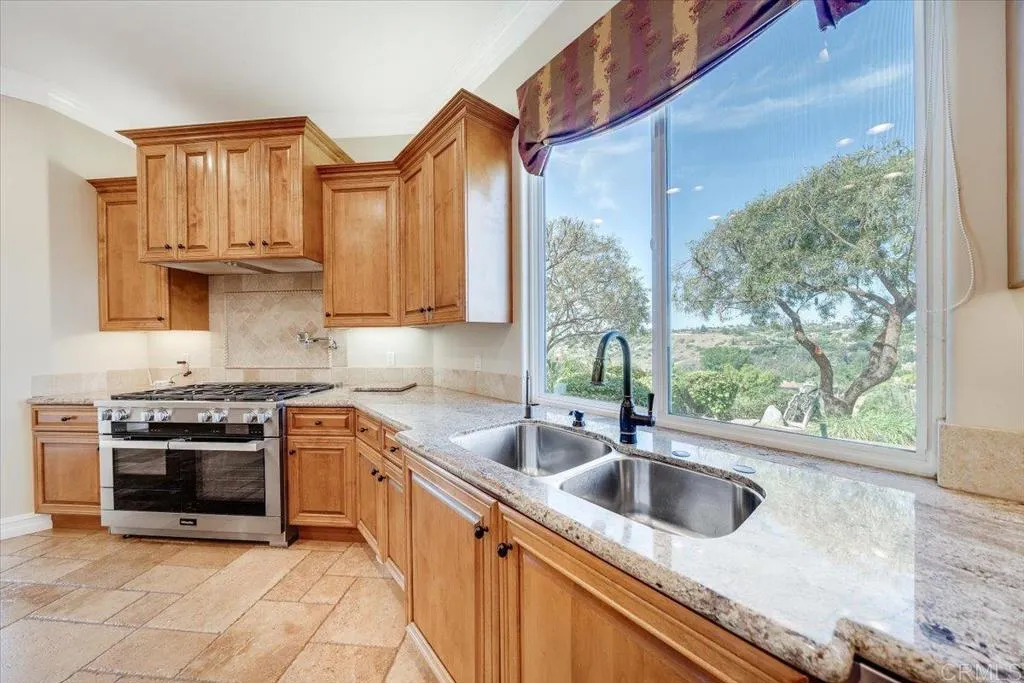 https://cdn.realtyfeed.com/cdn/127/306697489/ca022d62de876fe6b85a7cff3c2f5b3e.webp