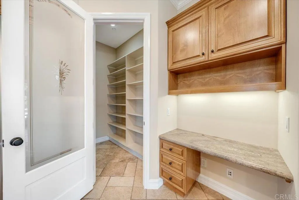 https://cdn.realtyfeed.com/cdn/127/306697489/ca4c5810c651dcaf26e94f6a483039ad.webp