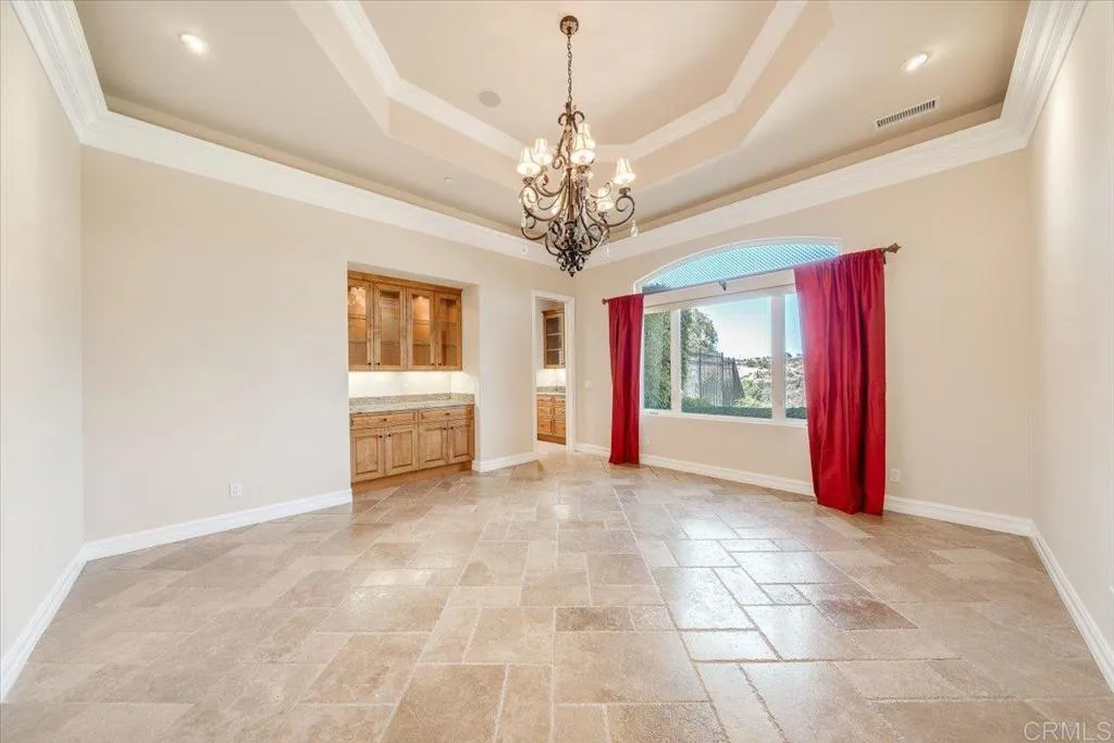 https://cdn.realtyfeed.com/cdn/127/306697489/cecc7b494b7ef13c8fd8ccc06efbbc79.webp