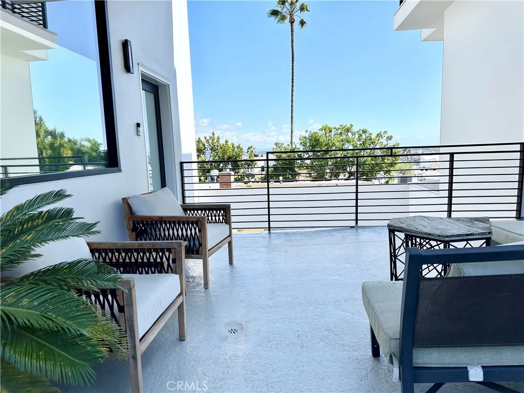 West Hollywood, CA 90069