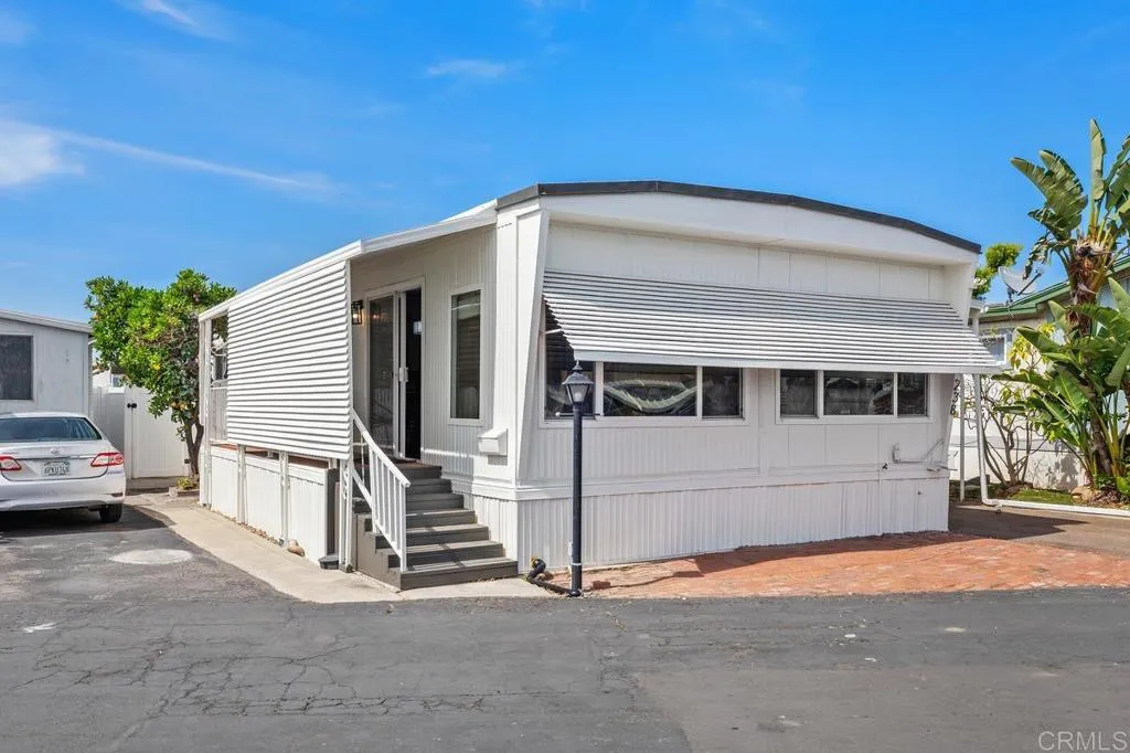 https://cdn.realtyfeed.com/cdn/127/306697574/32ca8da7f583726e647fe4e700f25139.webp