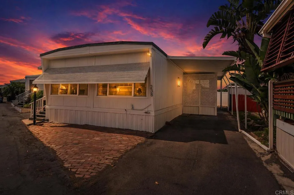 https://cdn.realtyfeed.com/cdn/127/306697574/37beb6be833a22d59d0f7ca81837a5f3.webp