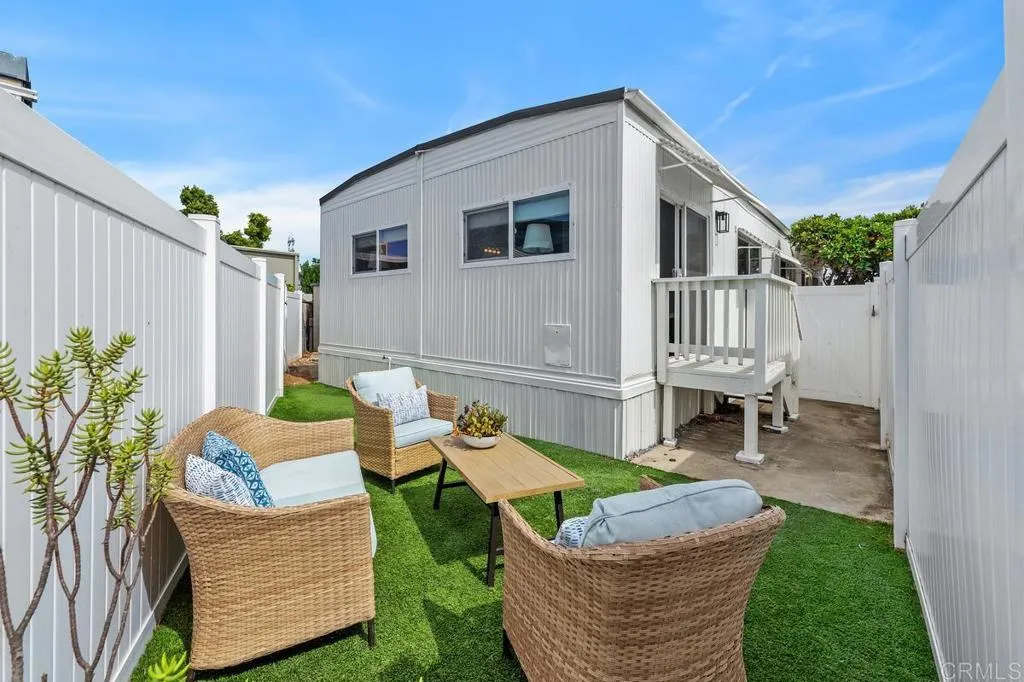 https://cdn.realtyfeed.com/cdn/127/306697574/82ca140a1ca8c439cf52a1bc5392e5e0.webp