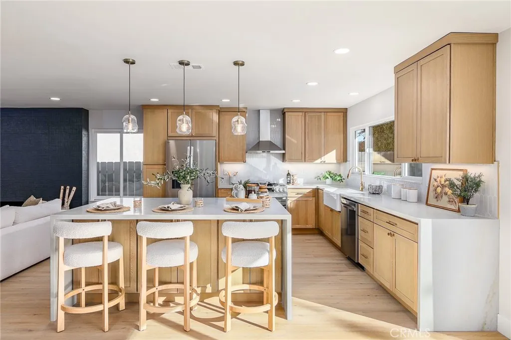 https://cdn.realtyfeed.com/cdn/127/306697579/d6e6e399e8e15e3d1781ccc5d738baff.webp