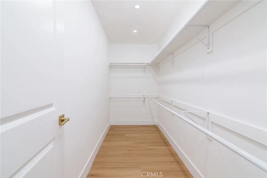 https://cdn.realtyfeed.com/cdn/127/306697579/f31a3f74b7bdc8d3a276d87f071eb718.webp
