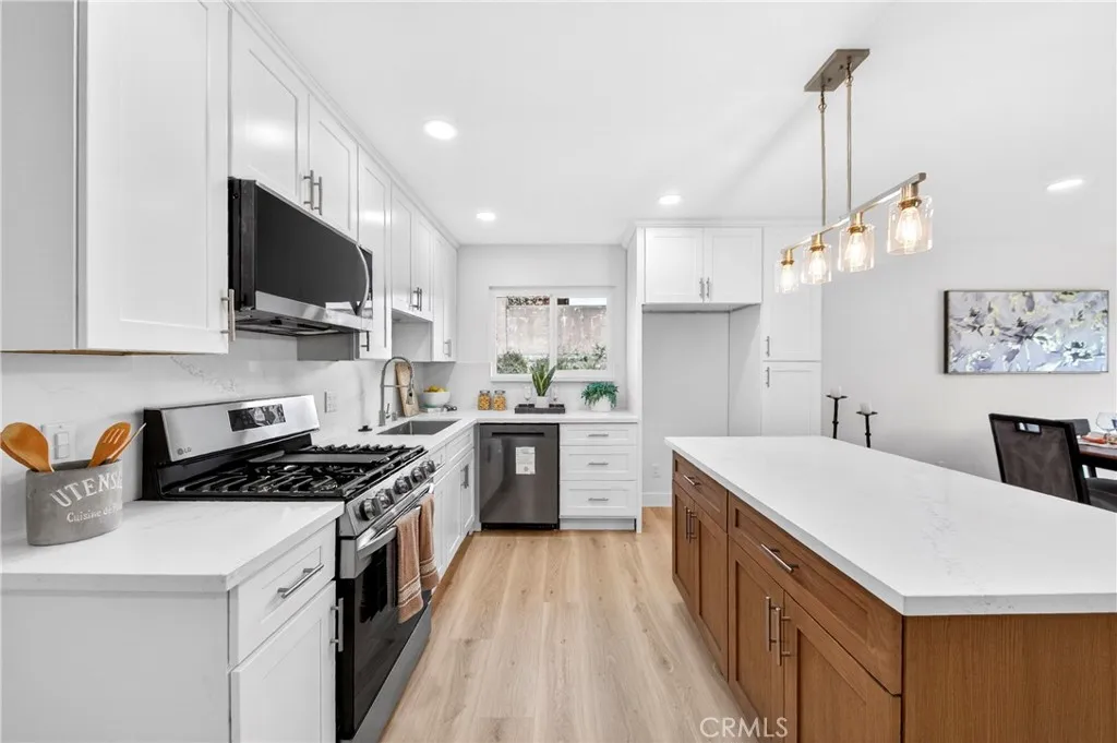 https://cdn.realtyfeed.com/cdn/127/306697584/1b67ab62cb6dd66152f25854f9ce915f.webp