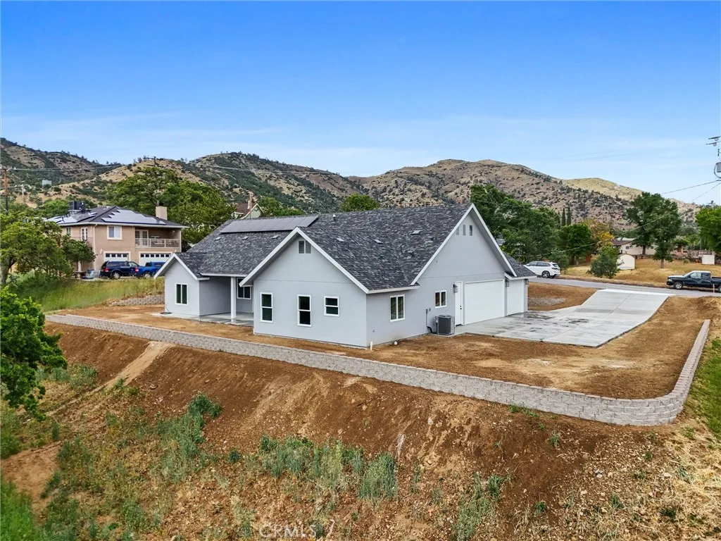 21116 Stage Dr, Tehachapi, CA 93561 - Photo 5 of 46, Tehachapi, CA