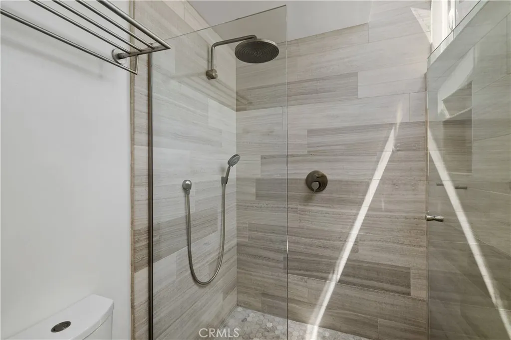 Photo #14: DW26074544 Listing: Photo #14