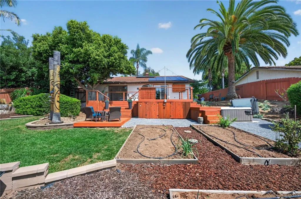https://cdn.realtyfeed.com/cdn/127/306697611/1d33f0423e7b6db3a075f3a7b11bb8db.webp