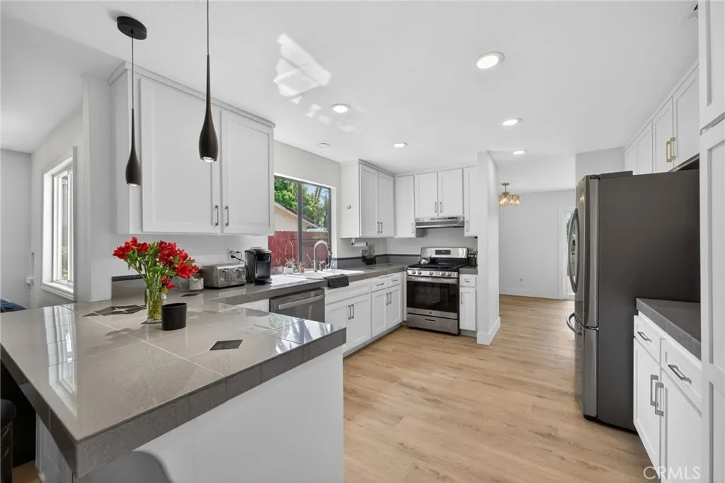 https://cdn.realtyfeed.com/cdn/127/306697611/a16996f1bae2be6caae08f0478aae5ee.webp