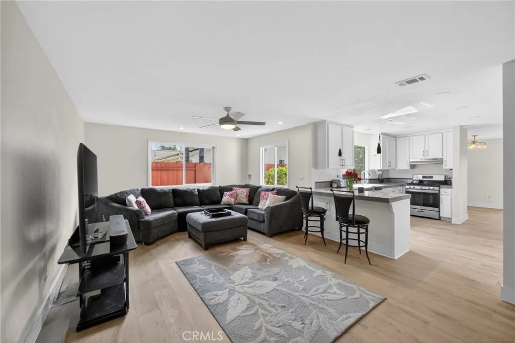 https://cdn.realtyfeed.com/cdn/127/306697611/b7bfa2d35167c187a1ffb737e5a2fb52.webp