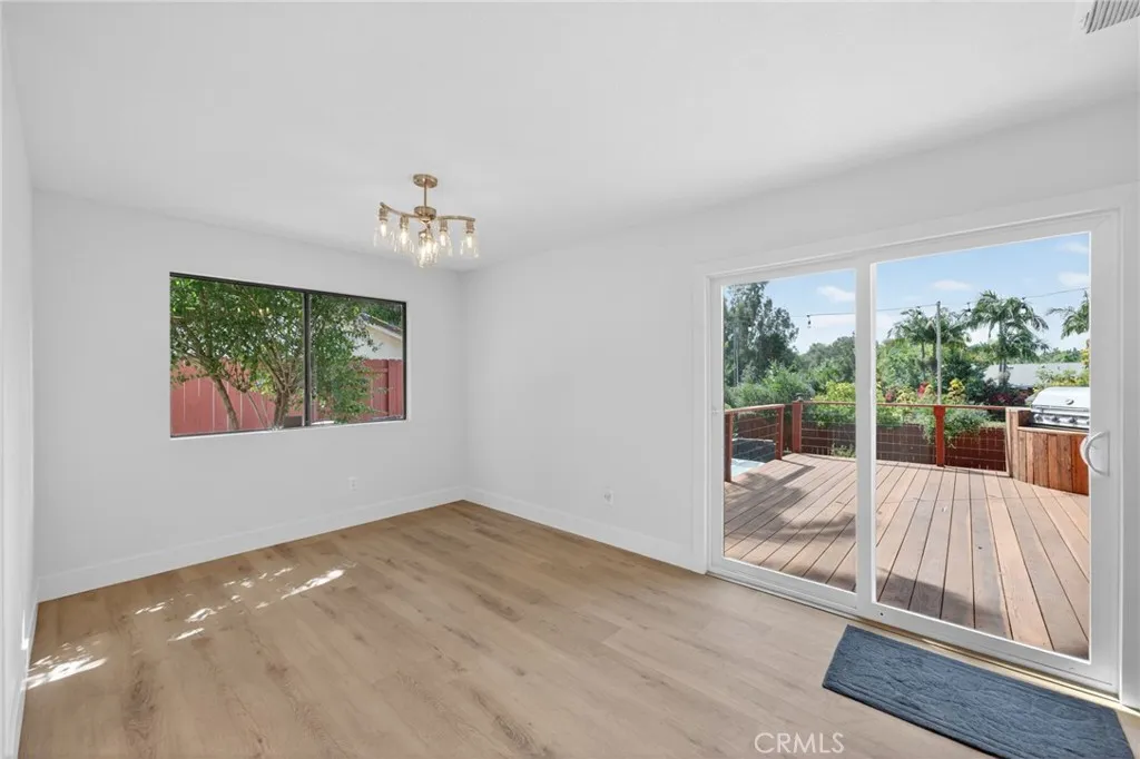 https://cdn.realtyfeed.com/cdn/127/306697611/bf5035b589c34ab0d387eff2adc774f4.webp