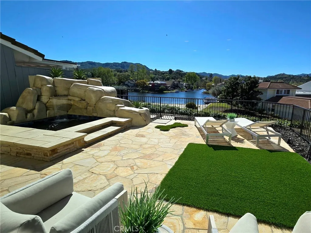 Westlake Village, CA 91361