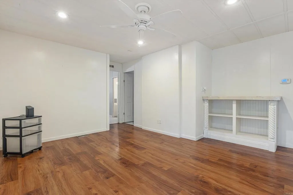 https://cdn.realtyfeed.com/cdn/127/306697639/6cf21f8b9884937130531ac0071c3478.webp