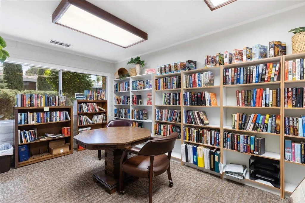 https://cdn.realtyfeed.com/cdn/127/306697639/8d1e5aee83718636d8b9d355a745fbc8.webp