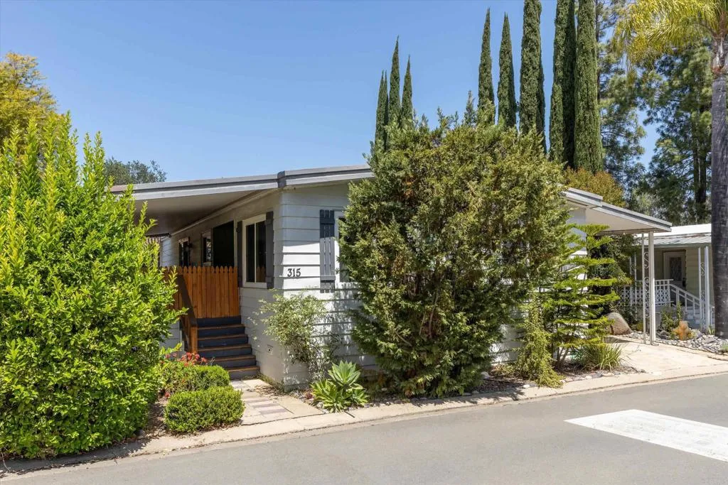 https://cdn.realtyfeed.com/cdn/127/306697639/ae371f6974a283b4c2fc33658aaaa379.webp