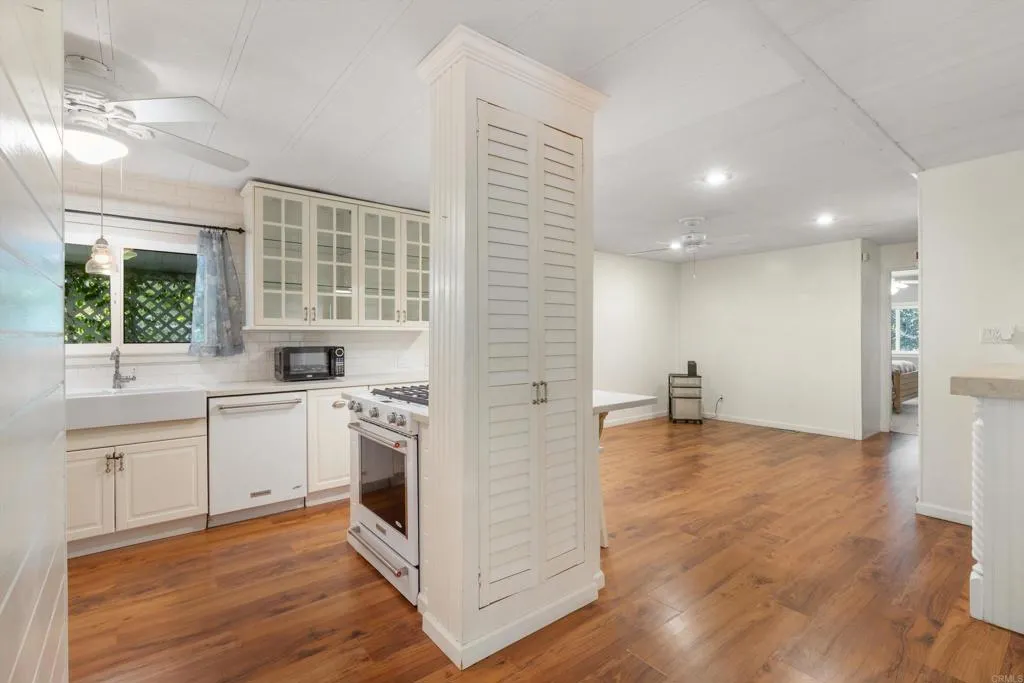 https://cdn.realtyfeed.com/cdn/127/306697639/b9c108db2fc52a35b0e33abbe0f86114.webp