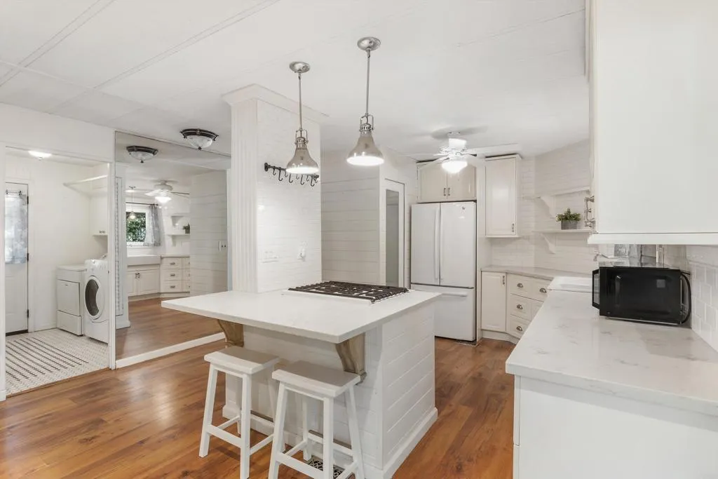 https://cdn.realtyfeed.com/cdn/127/306697639/e3fde4c9c042875c0f1a7be8f79a1849.webp