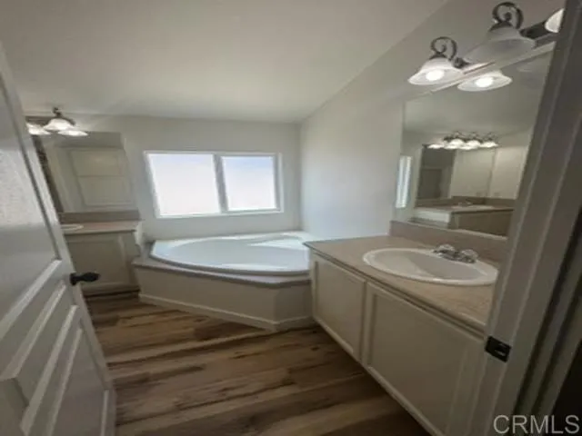 https://cdn.realtyfeed.com/cdn/127/306697640/58c303afc4d7640f429dbc8c7d0684d7.webp