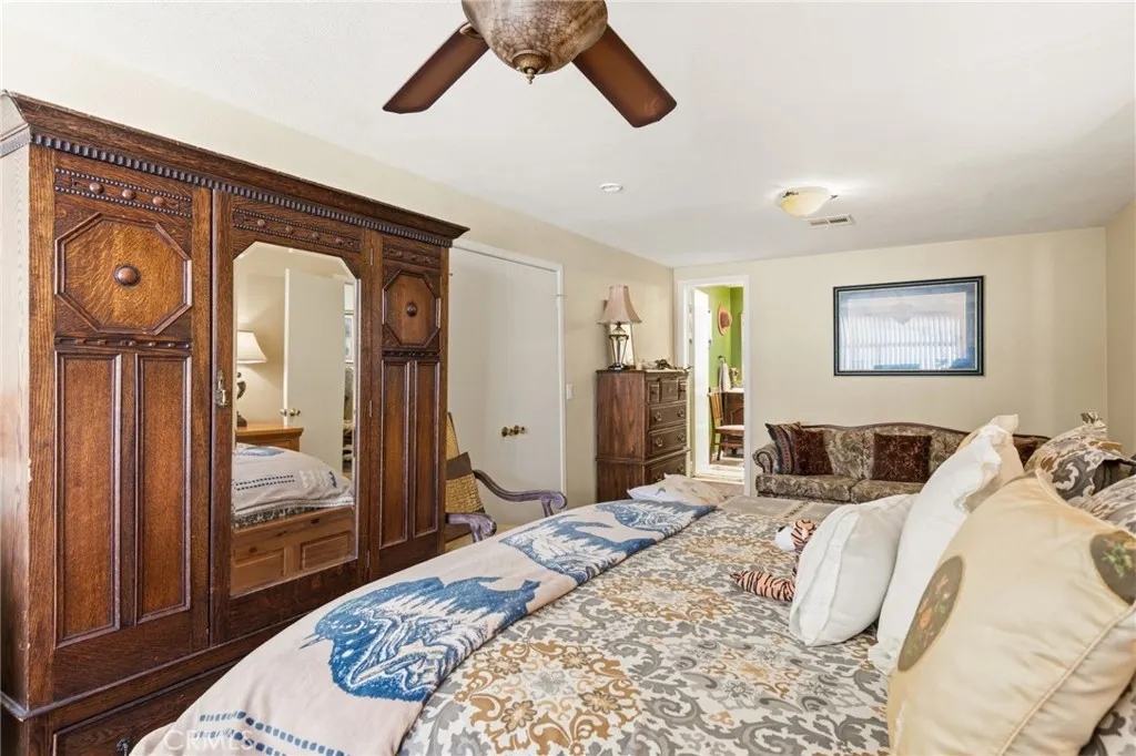 https://cdn.realtyfeed.com/cdn/127/306697642/03aa447d1cf2e651dbd10258f8de83c4.webp
