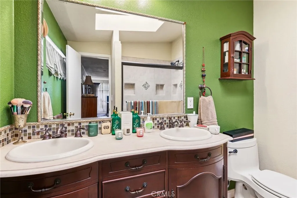 https://cdn.realtyfeed.com/cdn/127/306697642/4803caccf3fd79ae1b3555c35c97058a.webp