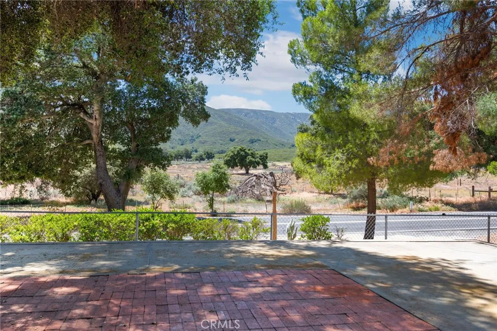 https://cdn.realtyfeed.com/cdn/127/306697642/d95f2d497eadf78c7453c9424845f02f.webp