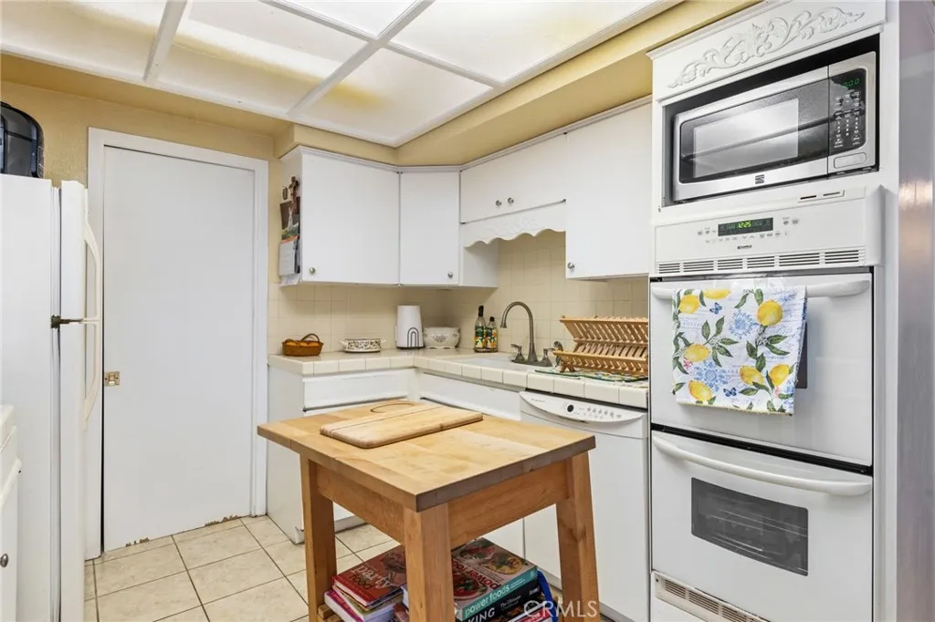 https://cdn.realtyfeed.com/cdn/127/306697642/fd32a1522fef3b8ccb25e56c8f166ba7.webp