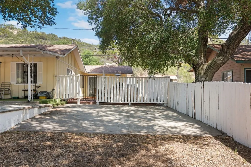 https://cdn.realtyfeed.com/cdn/127/306697642/ff12f9a567839f686bff0e34b71c15dc.webp