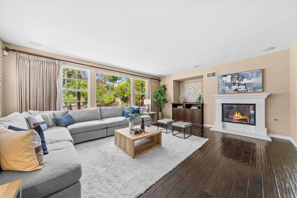 https://cdn.realtyfeed.com/cdn/127/306699833/14f3a091087e4239bc7e7cb46d60fd39.webp