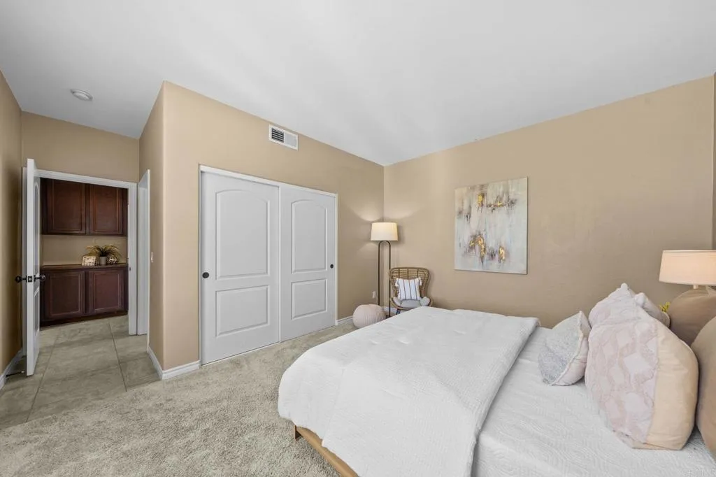https://cdn.realtyfeed.com/cdn/127/306699833/2bd5672339d354c776d4544046b10953.webp