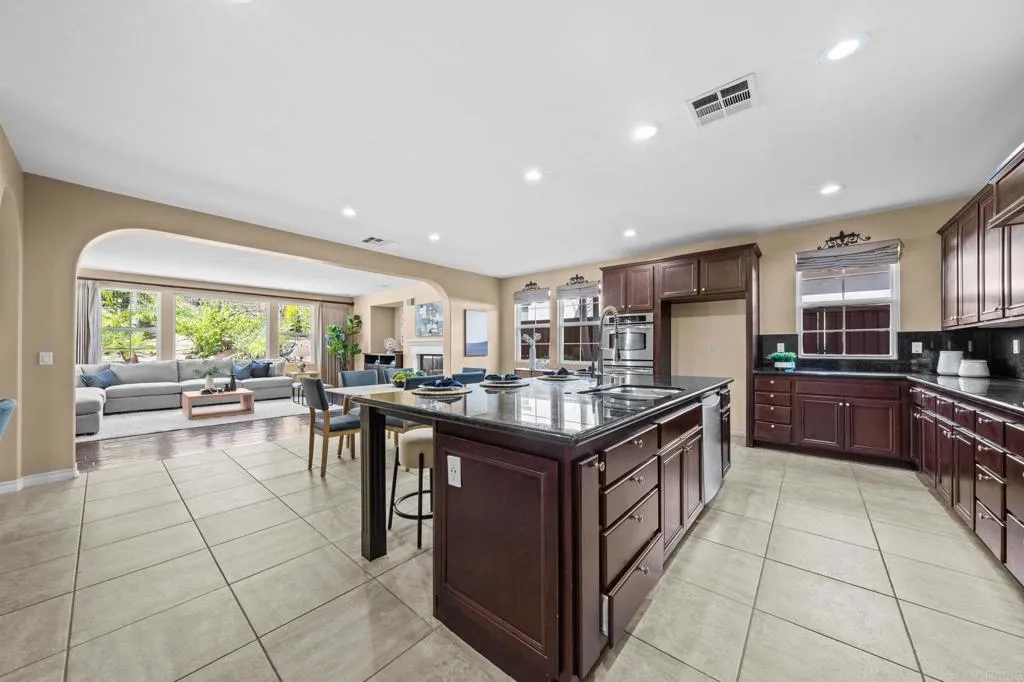 https://cdn.realtyfeed.com/cdn/127/306699833/5120b4c7181867c5d848f530b67ebcf6.webp