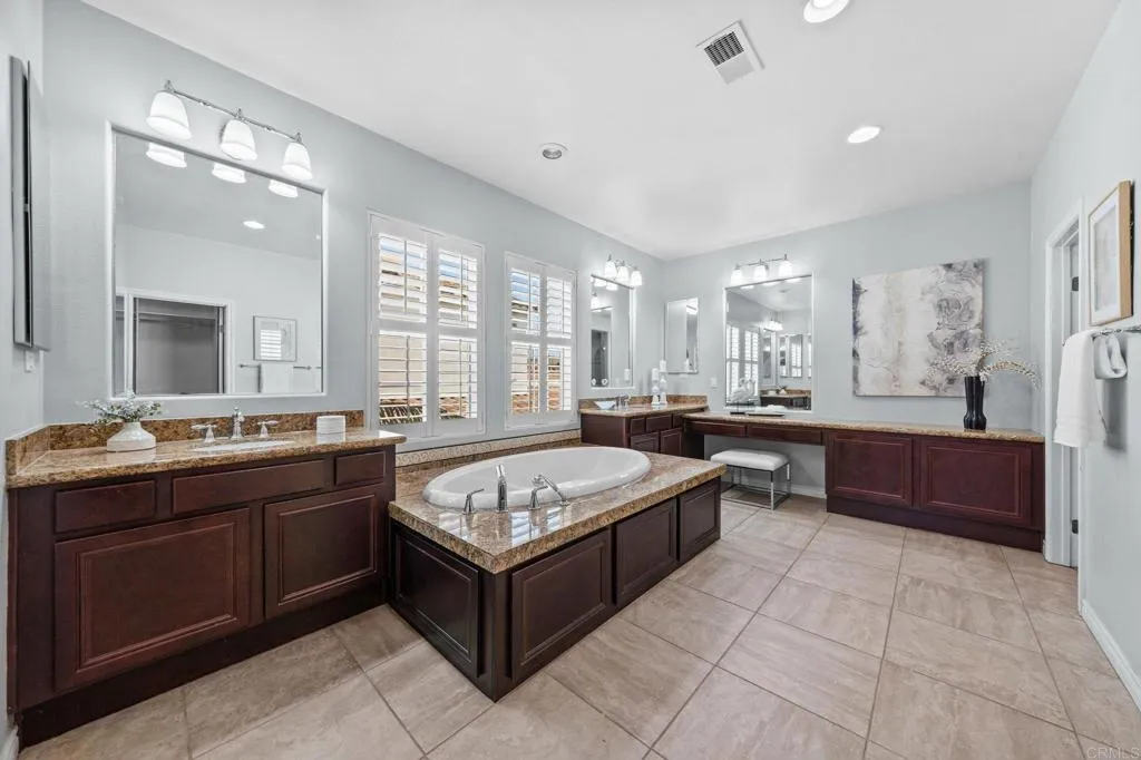 https://cdn.realtyfeed.com/cdn/127/306699833/83c9b62c701bca926f2c95aa858e2afd.webp