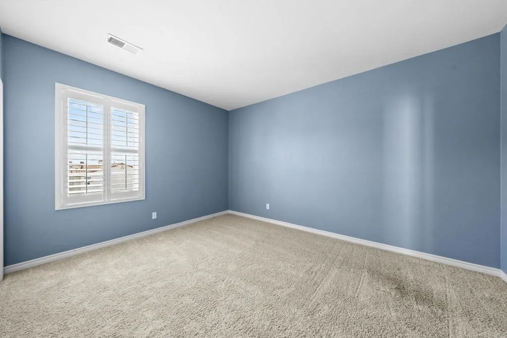 https://cdn.realtyfeed.com/cdn/127/306699833/8fddd1d2cfb71624b81af2834fcb18f2.webp