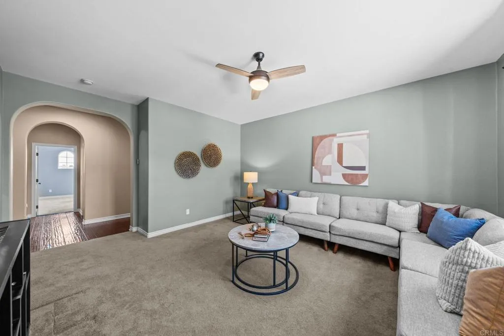 https://cdn.realtyfeed.com/cdn/127/306699833/99d2242a8ff58e96864599b3074c6b97.webp